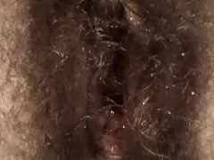 Mi esposa con Castor peludas.