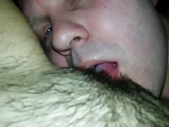 Hacer cunilingus a su esposa