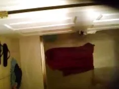 Melina toma una cam oculta ducha