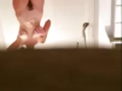 Lenta de la esposa de bush peluda salir de la ducha
